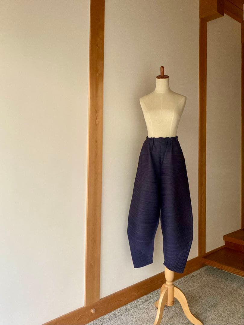 PLEATS PLEASE シッカーバウンスパンツ　ネイビー美品　クリーニング済