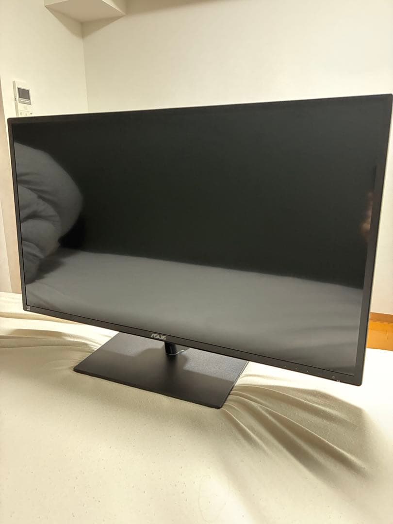 31.5インチ モニター ASUS FHD 1080p