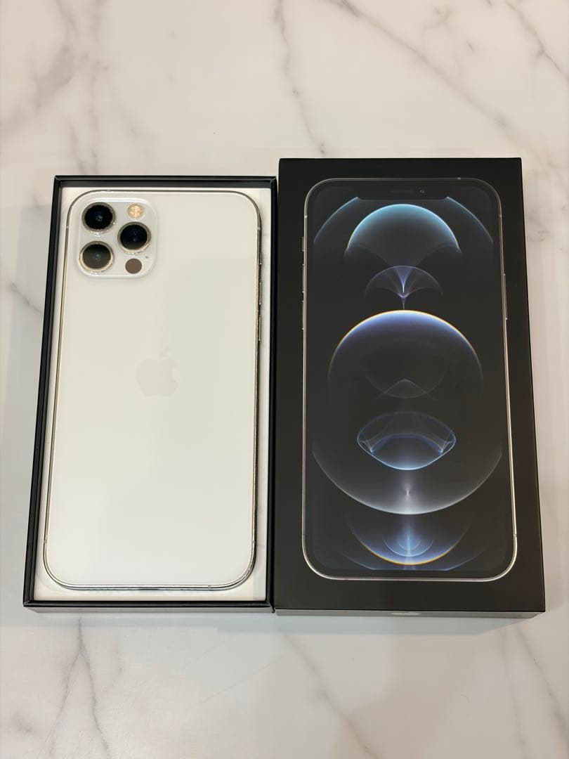 Apple iPhone 12 Pro ホワイト 本体　SIMフリー