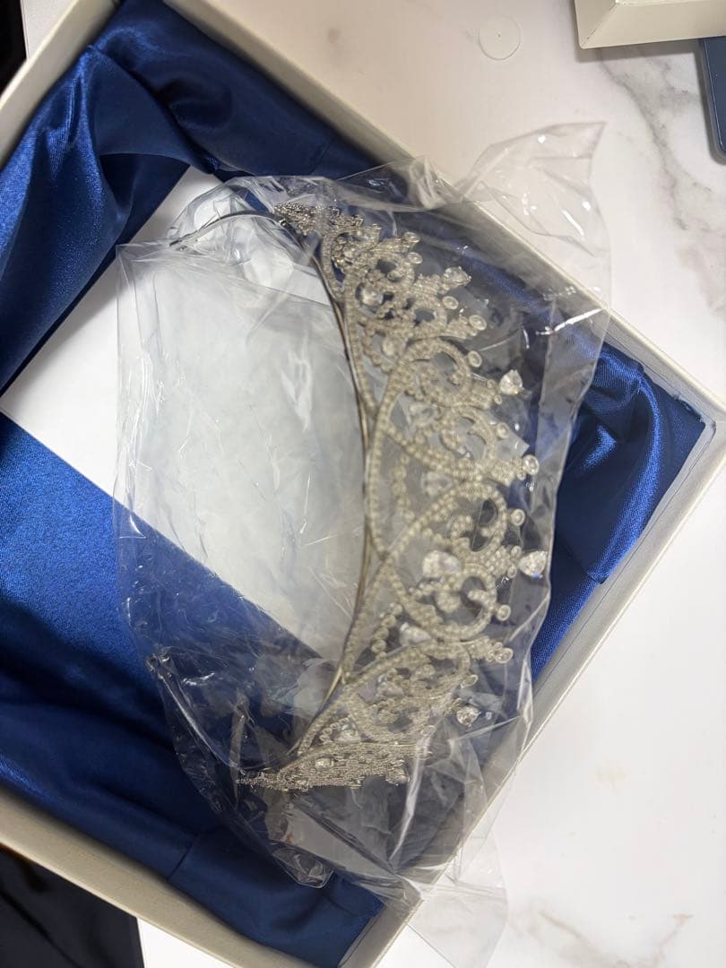 値下ok 結婚式　ロイヤルハート　ティアラ　ラブティアラ