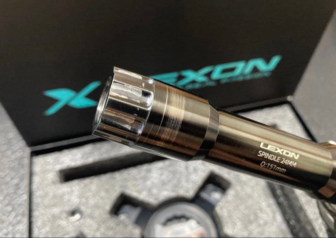 【美品】LEXON R2 カーボンクランク 167.5mm 24mm軸