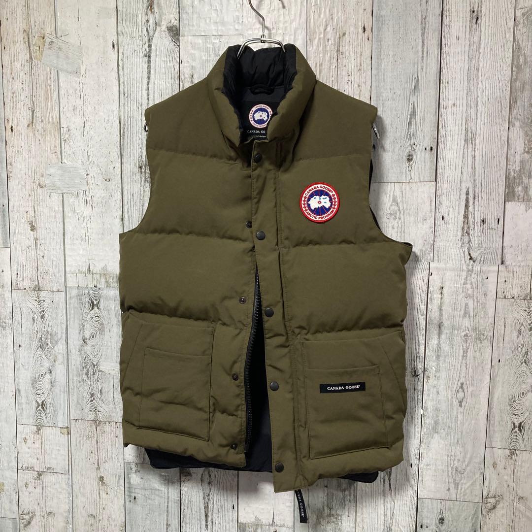 カナダグース　  XS 4125M R ダウンベスト