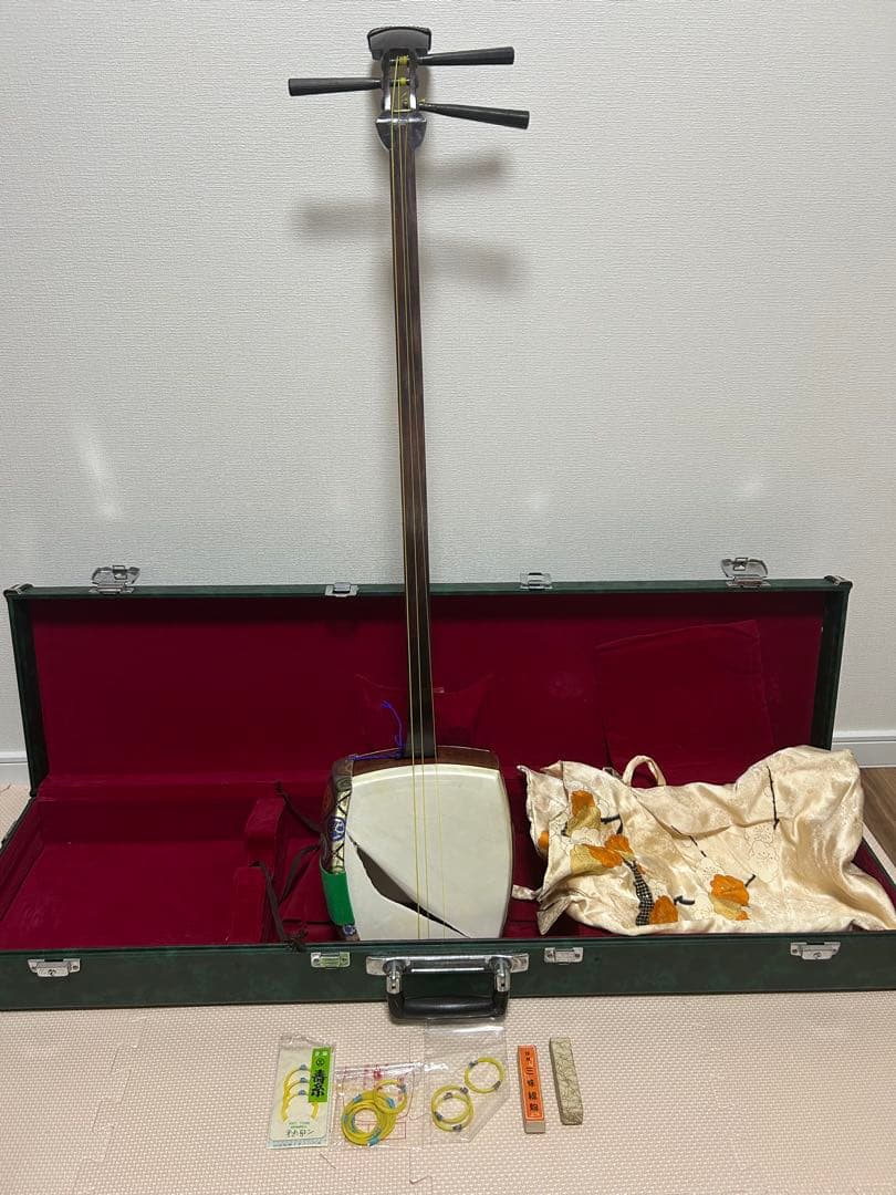 三味線　中棹　ハードケース付き　和楽器