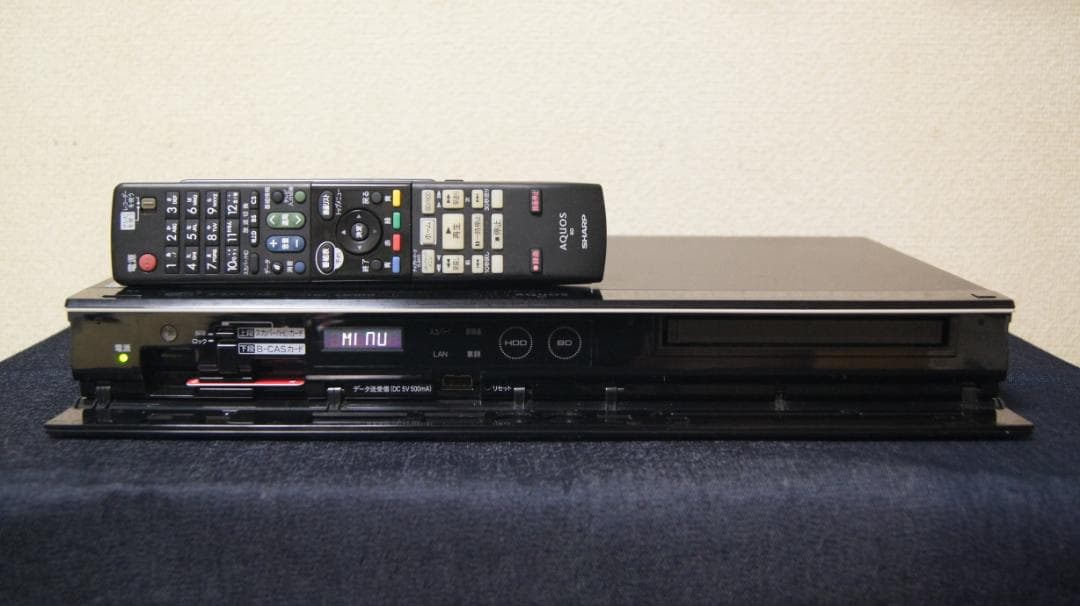 シャープ　ブルーレイレコーダー　BD-W1100 リモコン付　動作品