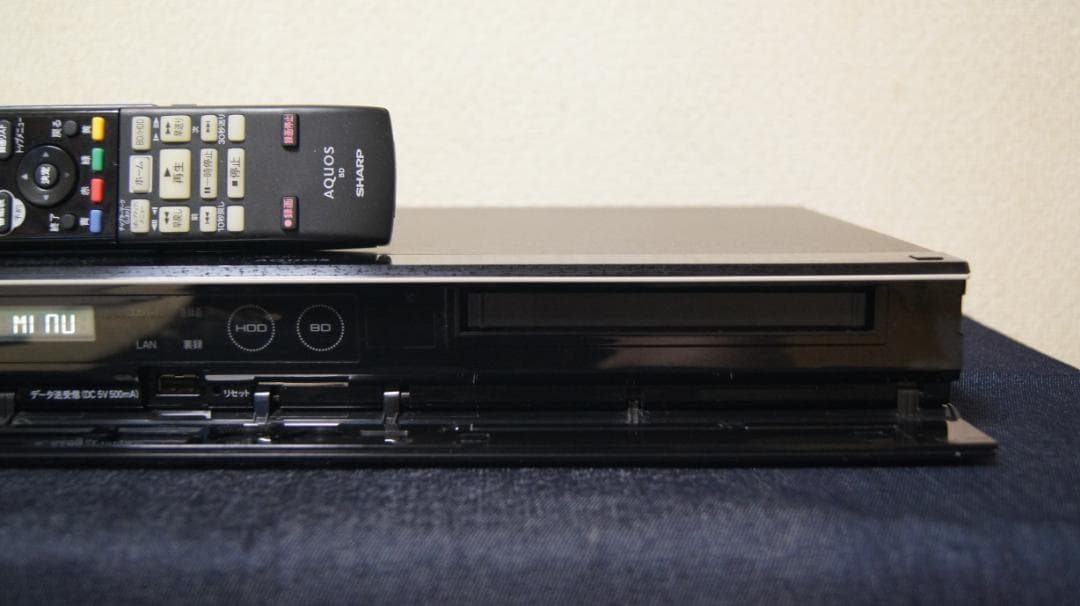 シャープ　ブルーレイレコーダー　BD-W1100 リモコン付　動作品