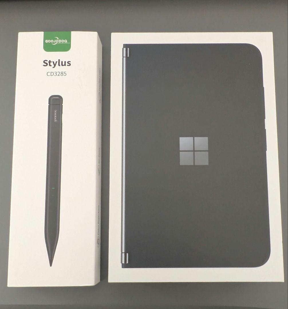 Microsoft Surface Duo2 外装に割れあり