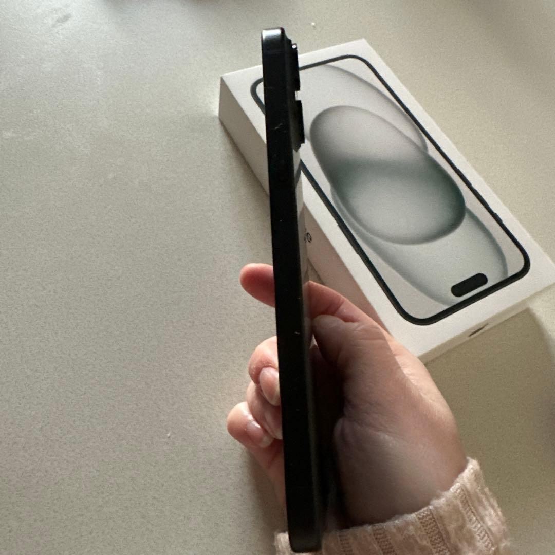 常識を！ラスト！iPhone15plus SIMフリー ブラック 即日発送