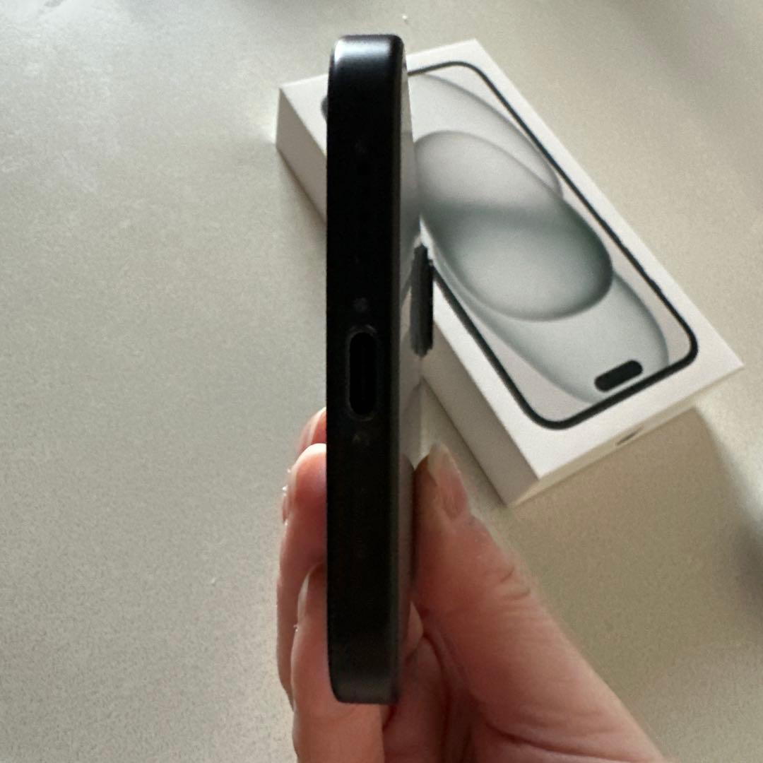常識を！ラスト！iPhone15plus SIMフリー ブラック 即日発送