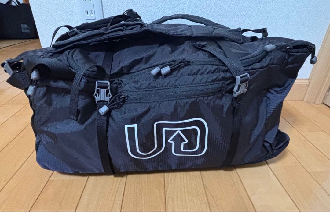 アルティメイトディレクション クルーバッグJ 黒バックパック、トレイルラン