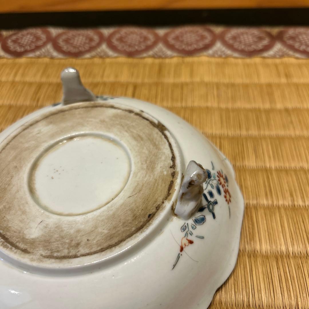 脚付き花陶器皿
