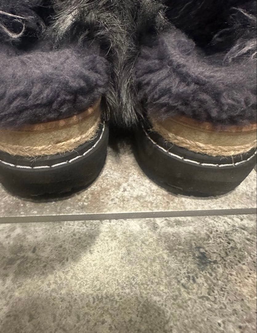 美品　sacaiファーサンダル