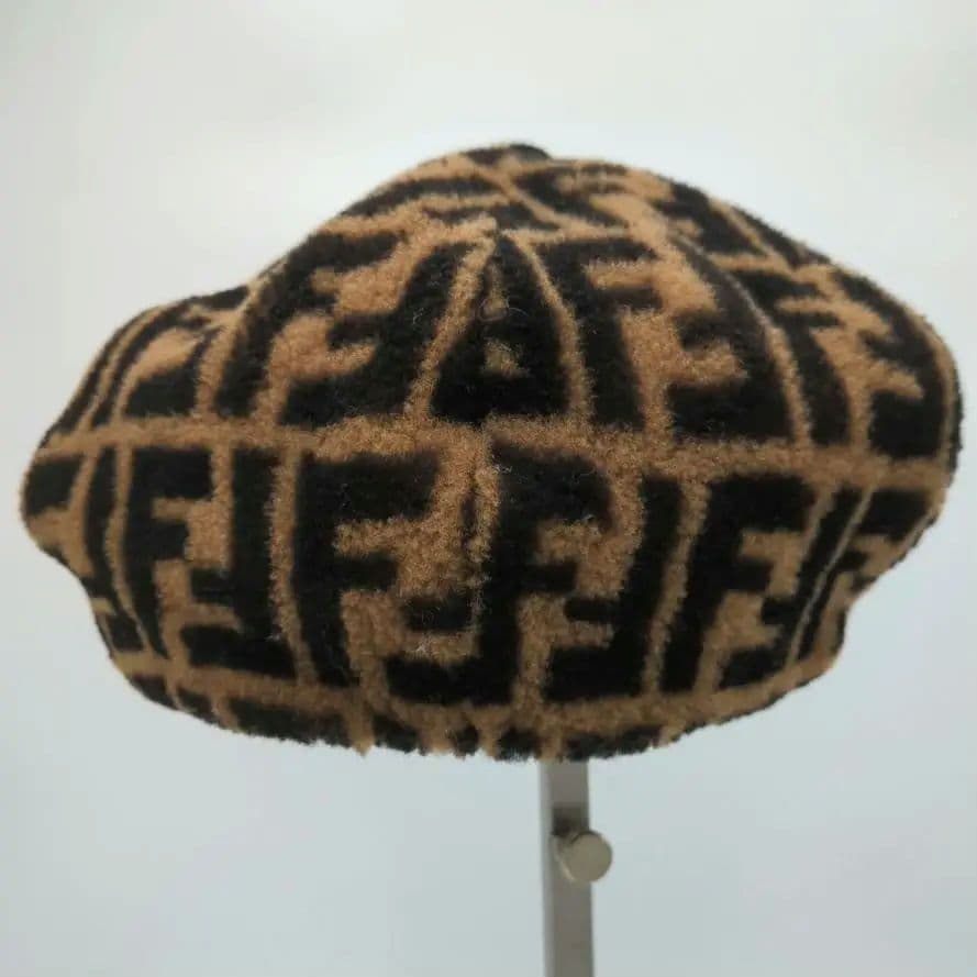 極美品　FENDI フェンディ　キャスケット　羊革　羊毛　Lサイズ