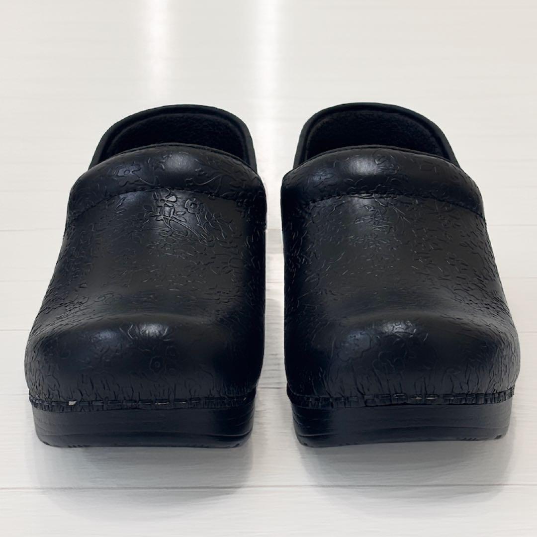 ダンスコ プロフェッショナル/ Black Floral Tooled/39