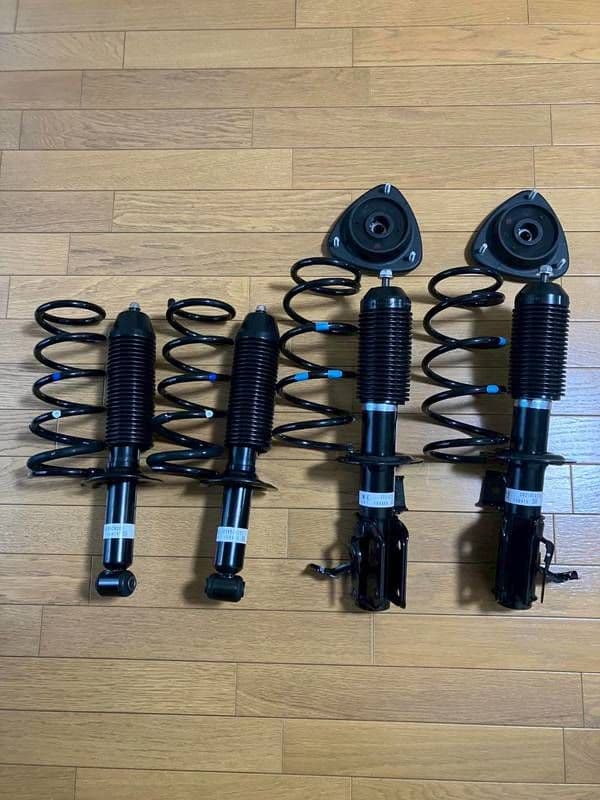 エ*０様 新車外し トヨタ純正 86 ZN6 後期 サスペンション1台分 ZC6