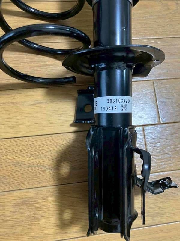 エ*０様 新車外し トヨタ純正 86 ZN6 後期 サスペンション1台分 ZC6