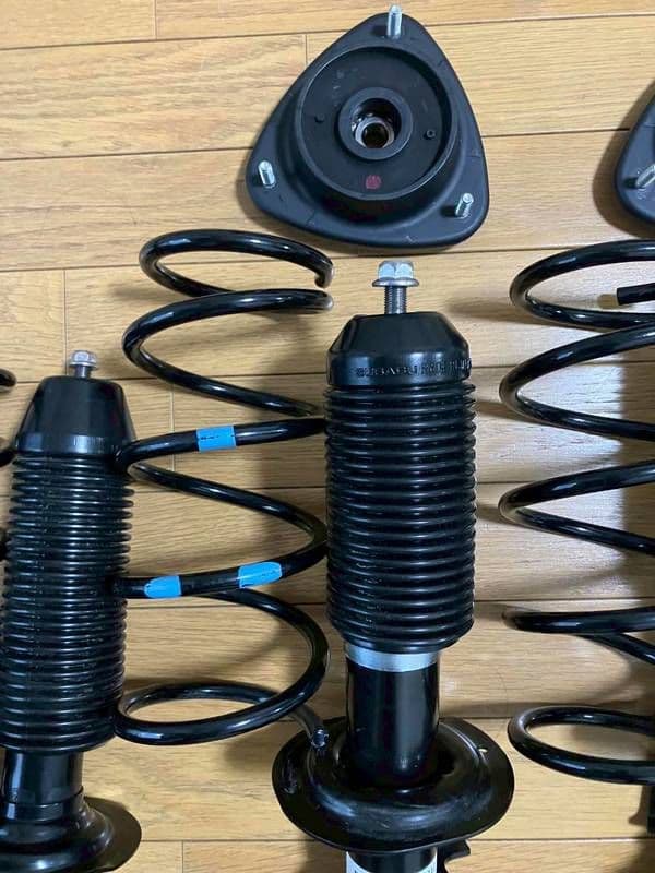 エ*０様 新車外し トヨタ純正 86 ZN6 後期 サスペンション1台分 ZC6