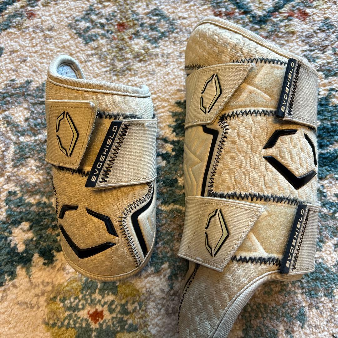 EvoShield エルボーガード ベージュ