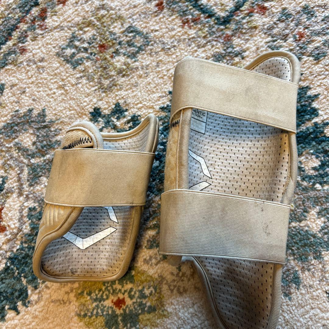 EvoShield エルボーガード ベージュ