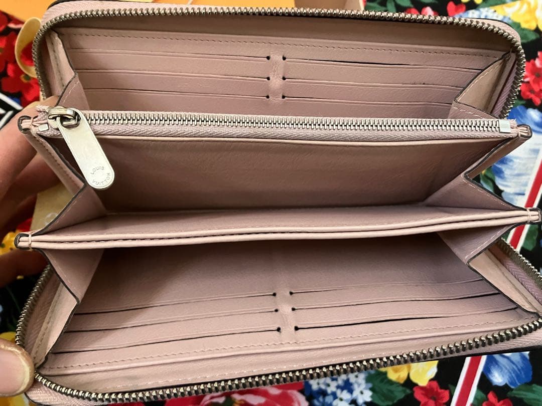 値下げ！！美品！ルイヴィトンマヒナ長財布ピンク系　付属品付き