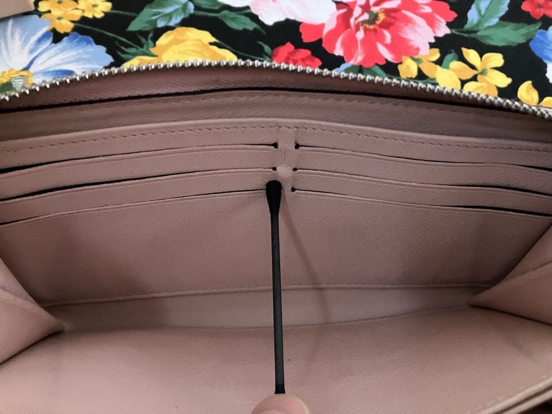 値下げ！！美品！ルイヴィトンマヒナ長財布ピンク系　付属品付き