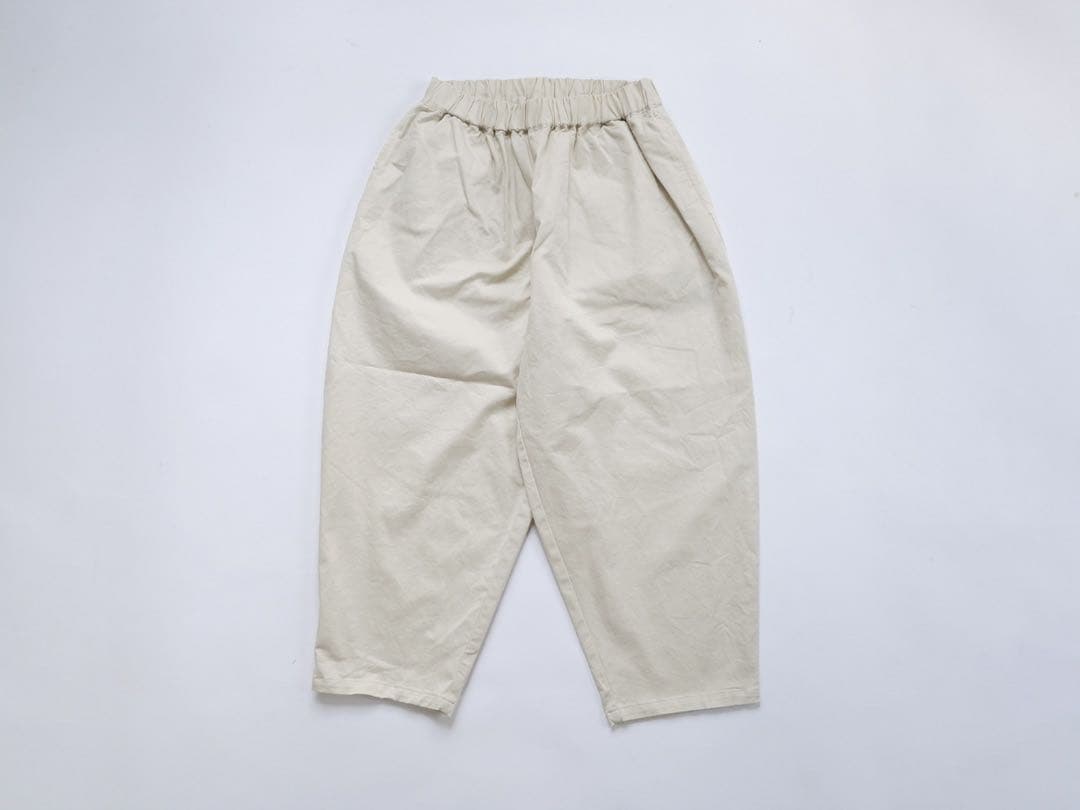 美品 オローネ　バルーンパンツ(通年用)