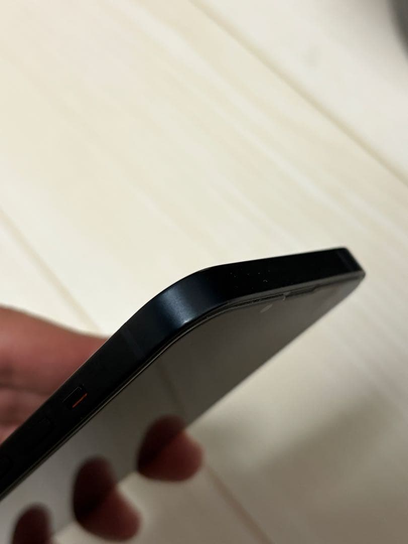 ￼【美品】iPhone13 128G ブラック おまけ付き　ケース付