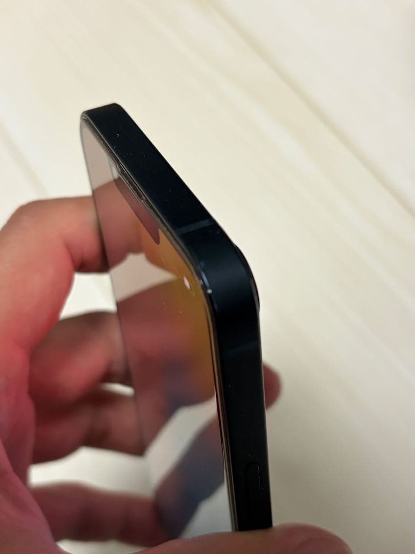 ￼【美品】iPhone13 128G ブラック おまけ付き　ケース付