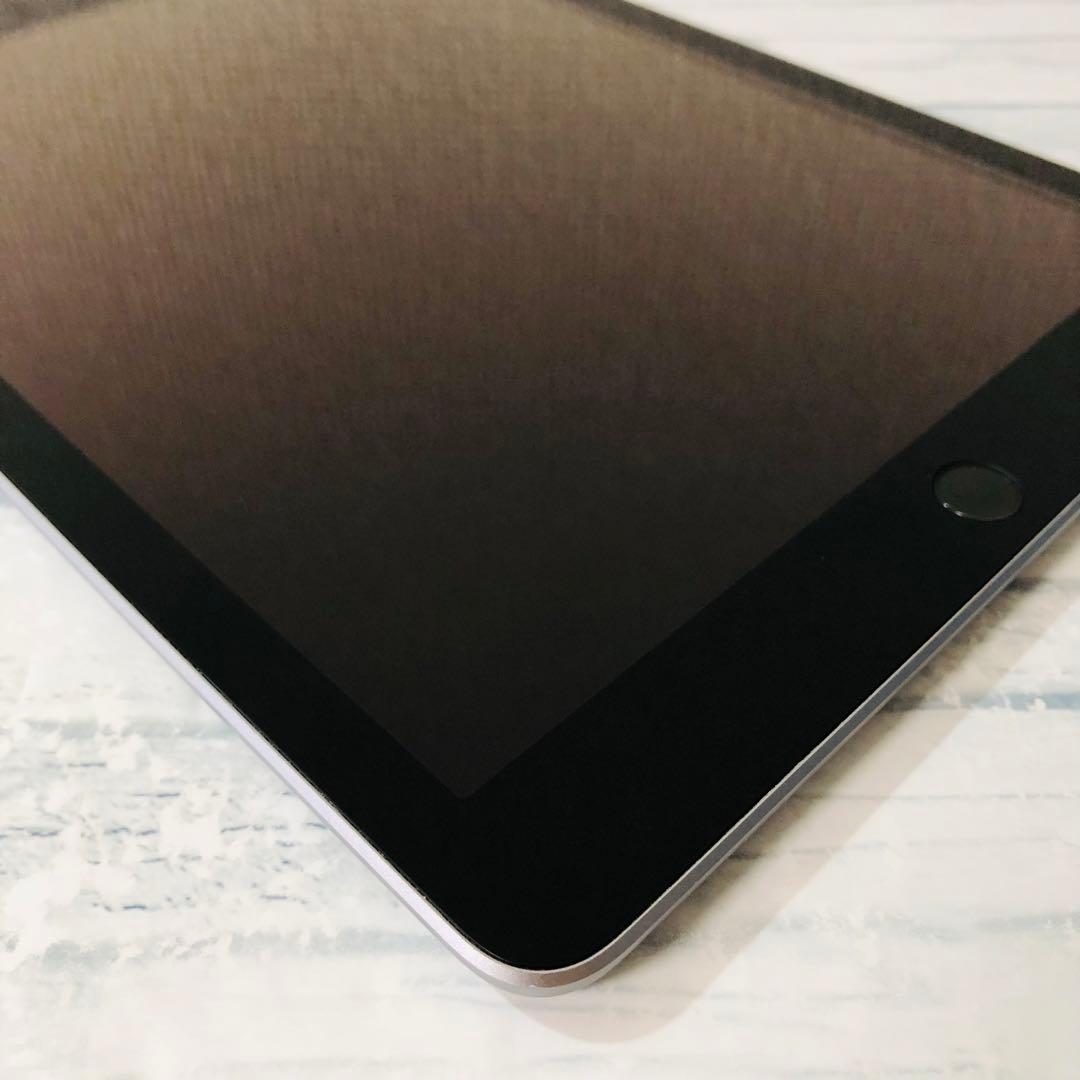 iPad 第6世代 32GB SIMフリー　管理番号：252