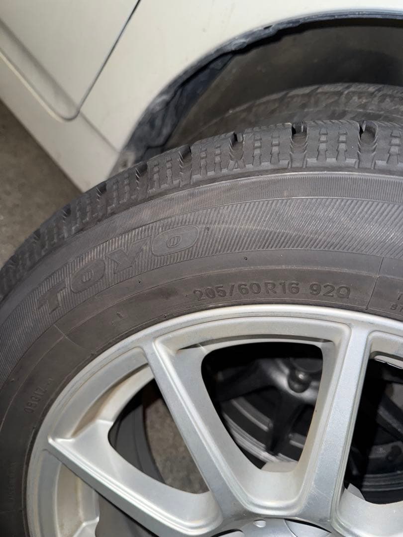 TOYO スタッドレスタイヤ 205/60R16 ホイールセット4本セット