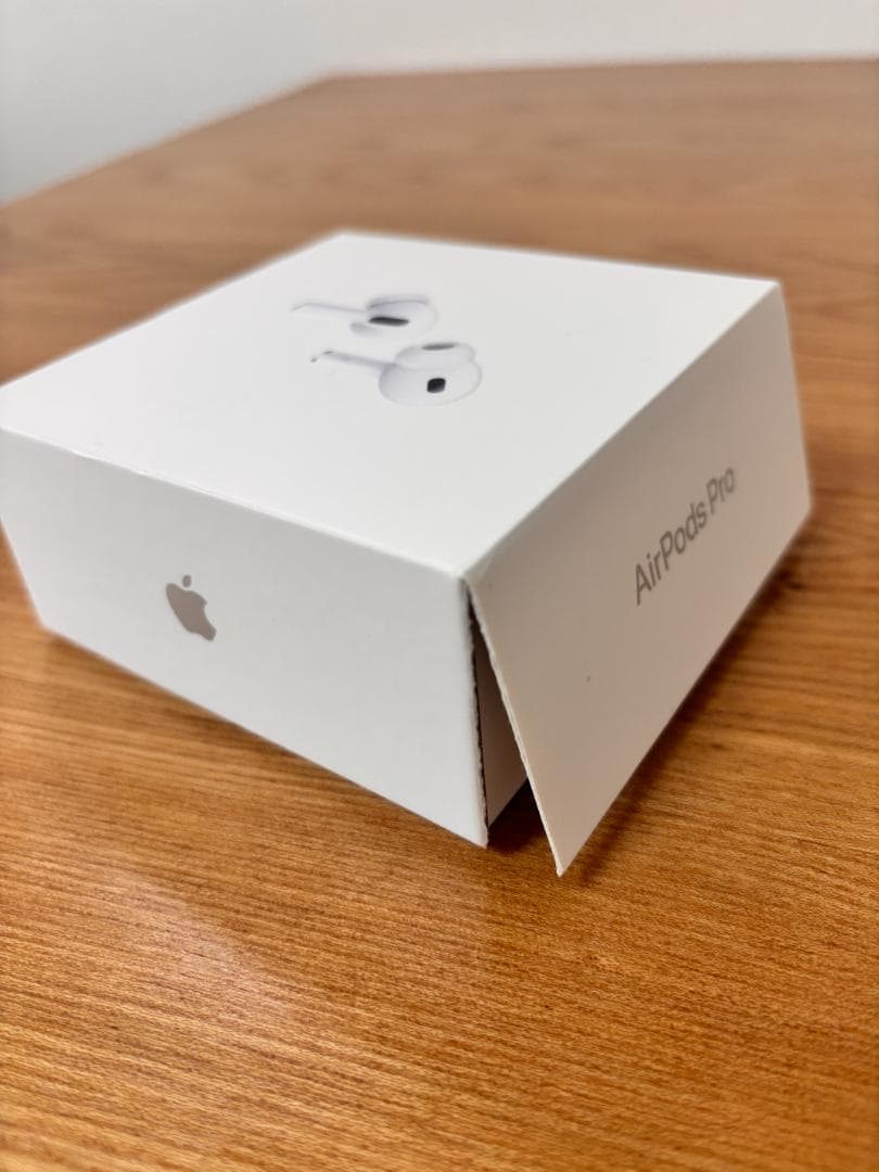 AirPods Pro 第2世代 MQD83J/A Lightning