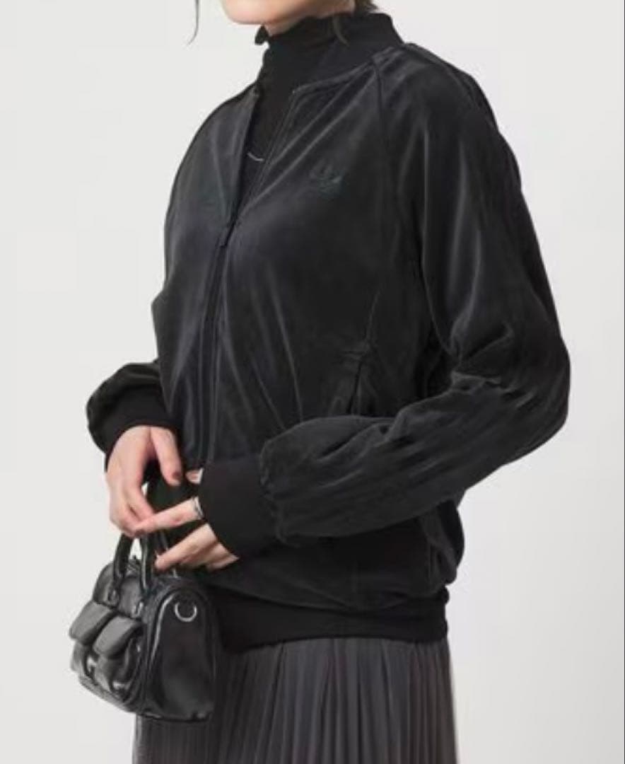 ＜adidas Originals＞ベロア トラックジャケットユニセックスM