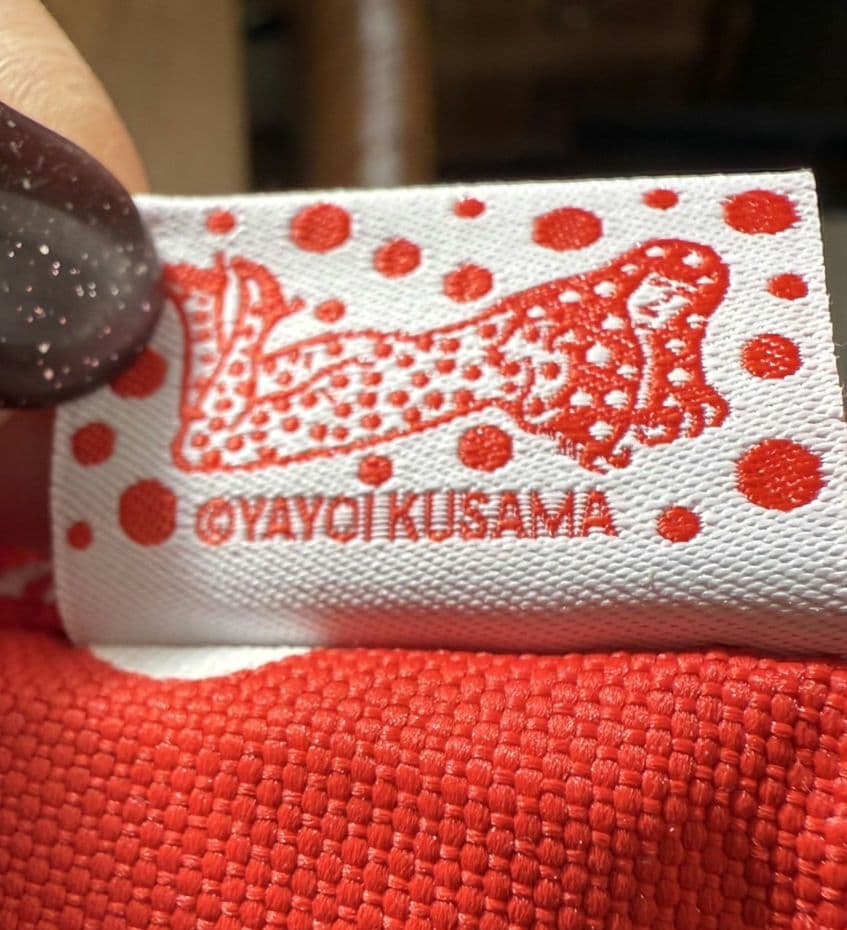 草間彌生　 水玉模様クッション 2個セット