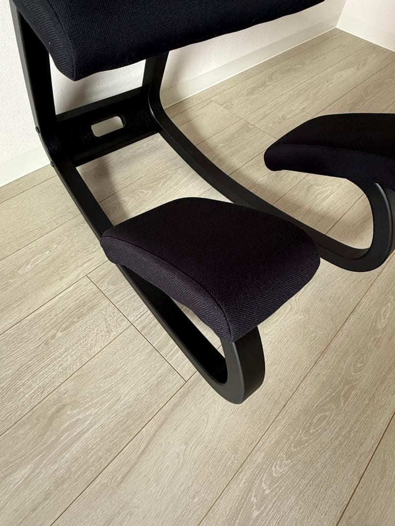 Varier（ヴァリエール）バランスチェア 黒