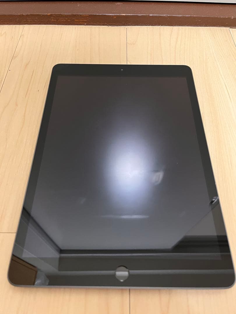 Apple iPad (第7世代) スペースグレー