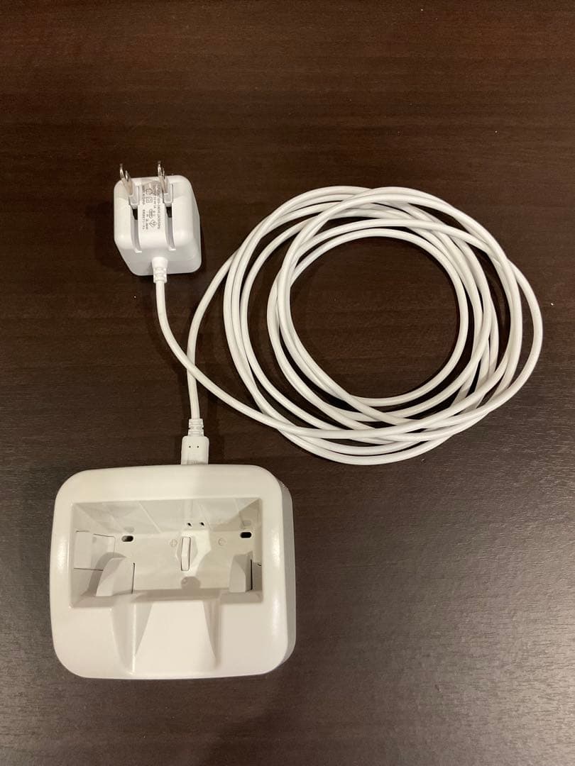 docomo arrows F-03L シルバー 本体 充電器 ストラップ付き