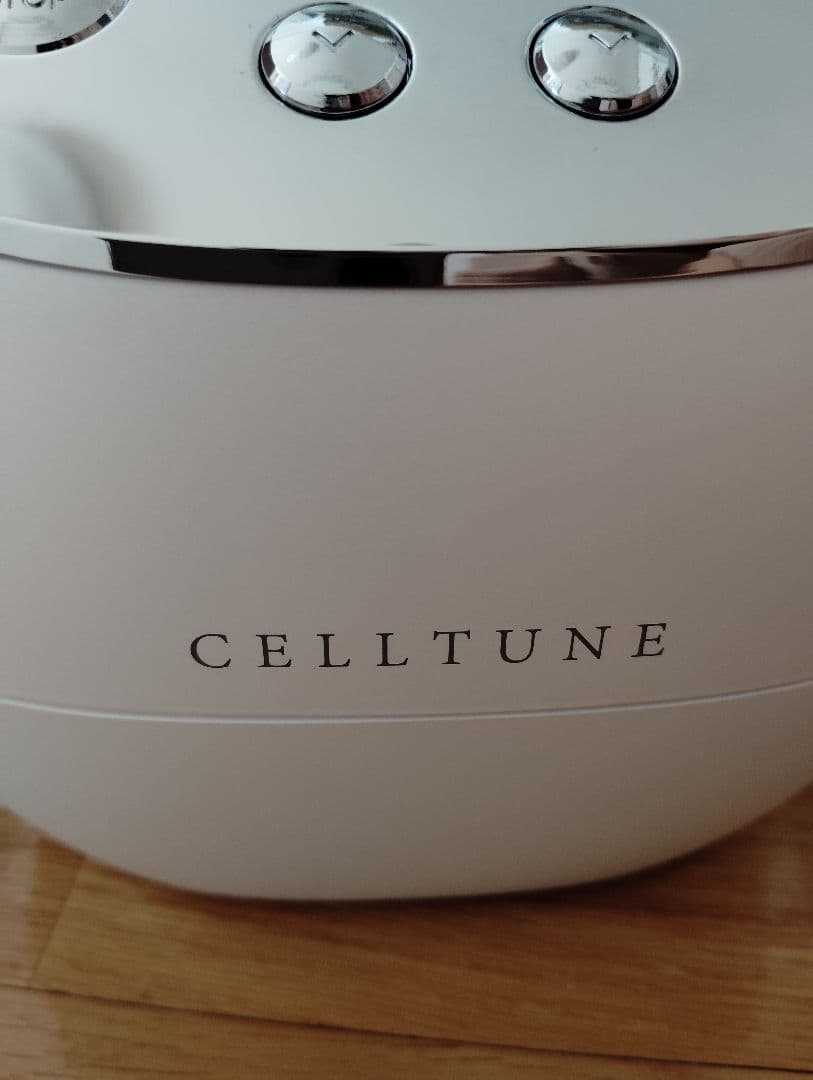 伊藤超短波複合美顔器 CELLTUNE (セルチューン)