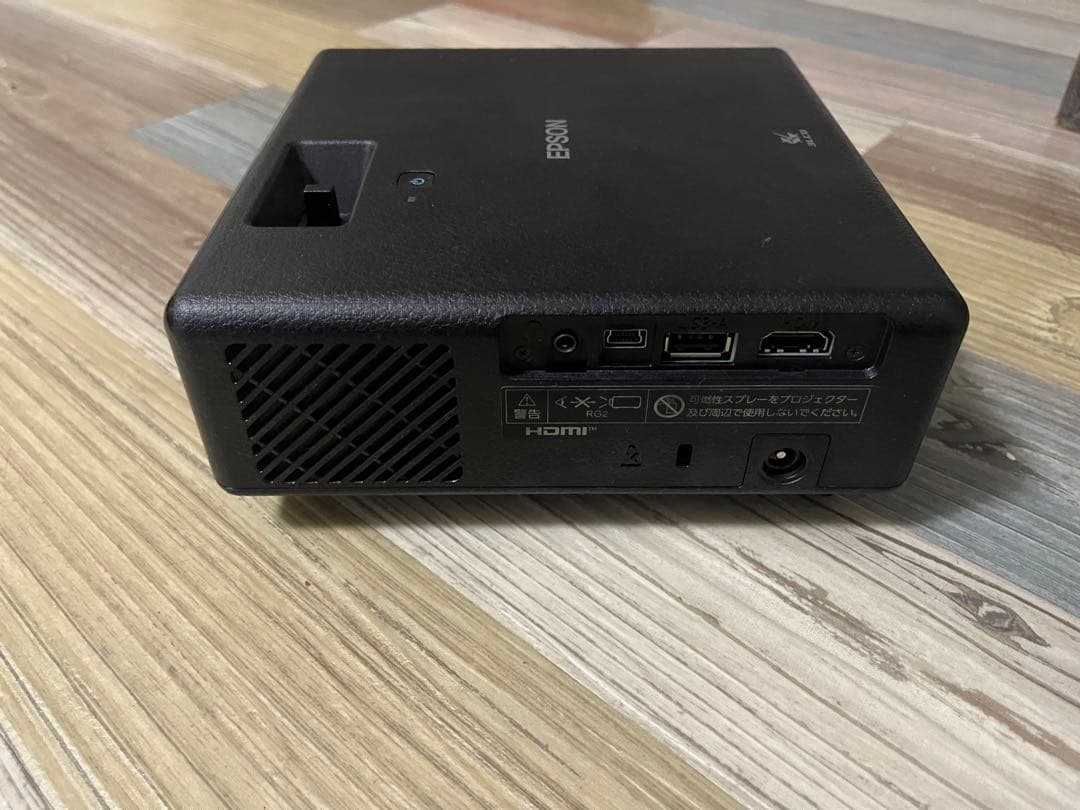 EPSON プロジェクター　EF-11