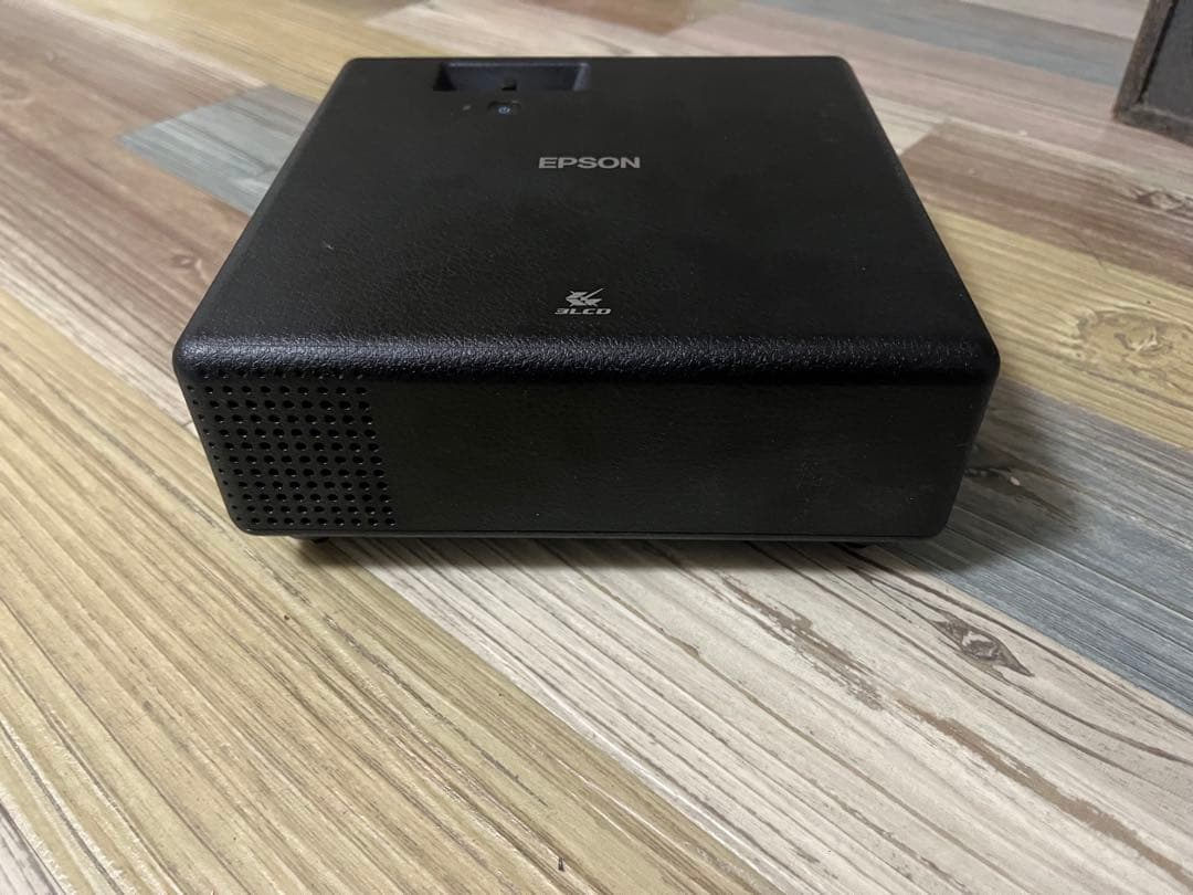 EPSON プロジェクター　EF-11