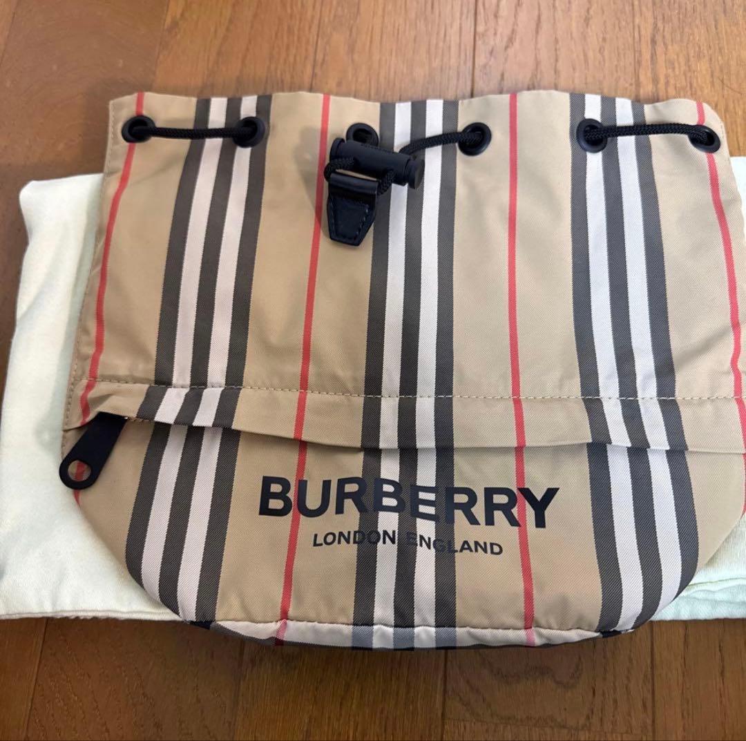BURBERRY バーバリーアイコンストライプ ドローコードポーチ　巾着