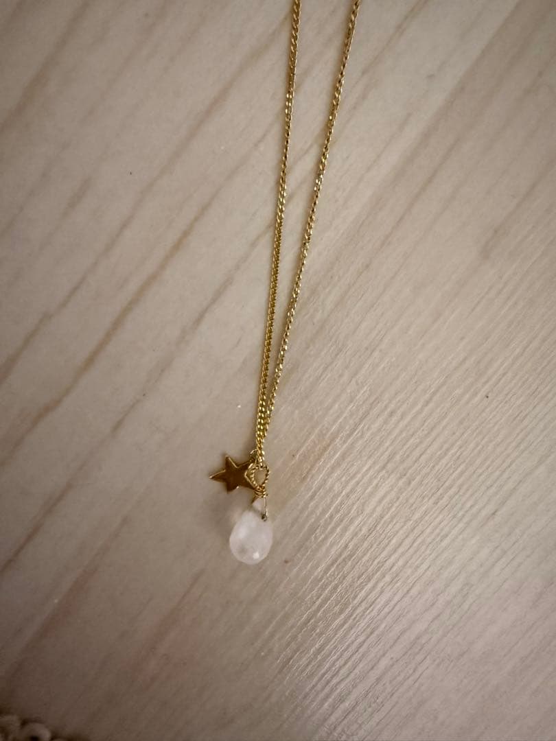 ゴールド 星と水滴型チャーム ネックレス