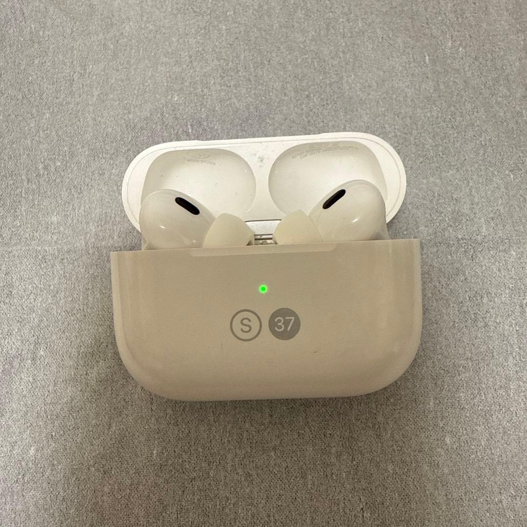 AirPods Pro 2 MagSafe充電ケース付き　カバーセットA2698