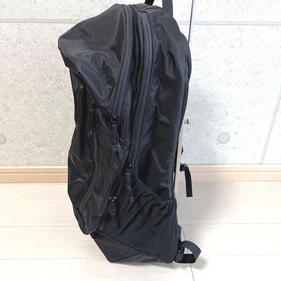 極美品　希少 廃盤品　アークテリクス mantis 32 Black リュック