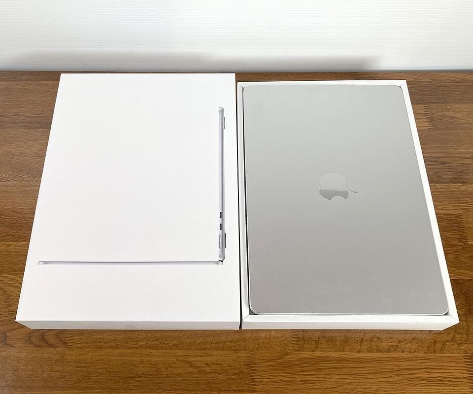 MacBook本体 Apple Macbook Air(2022 M2) 8GB 256GB