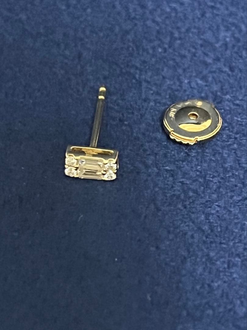 ミラモア　片耳　ダイヤモンドピアス