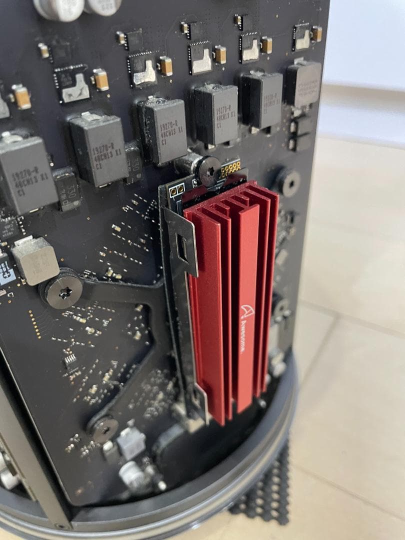 ガンモ◉Mac Pro Late2013②D50064GB SSD:2TB