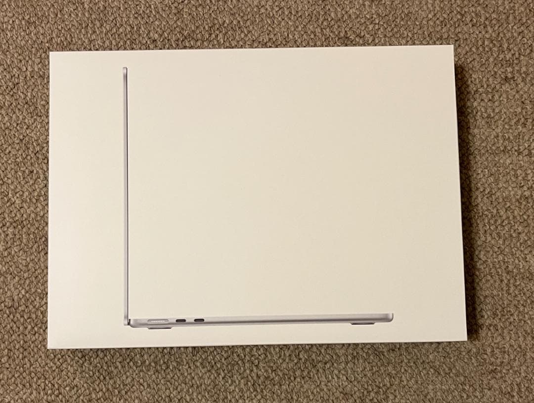 MacBook Air M2 13.6インチ 8GB / 256GB シルバー