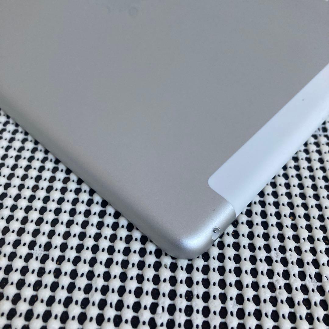 568 外観美品☆電池ほぼ新品☆iPad7第7世代 128GB SIMフリー☆