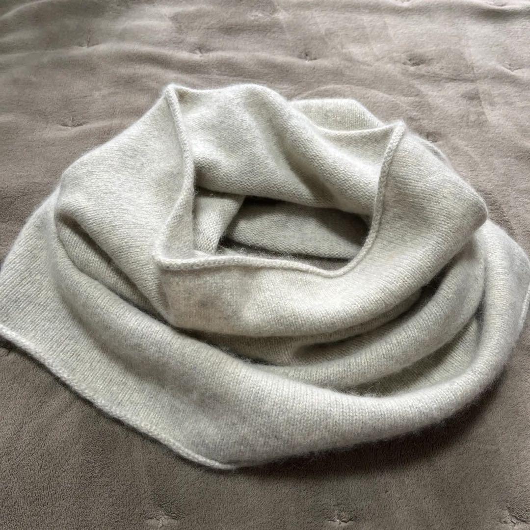 エバムエバ evam eva vieカシミア100スヌードライトグレー