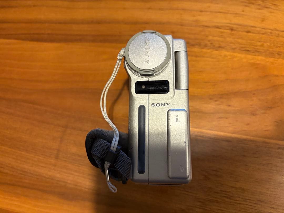 ソニー SONY Handycam 40倍光学ズーム DCR-PC1
