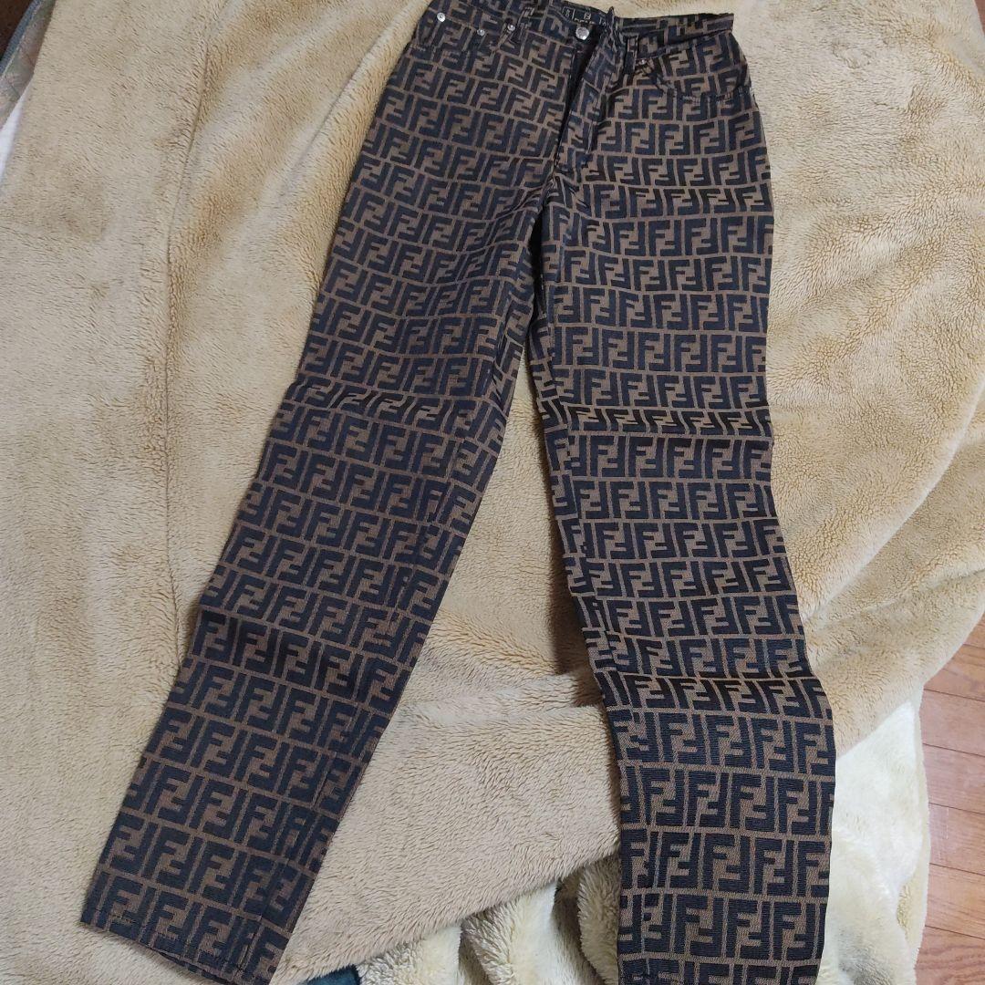 フェンディ　パンツ　ズッカ柄